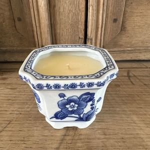 Bombay Company Candle White With Blue Flowers Bocal Carre Unburned Unscented